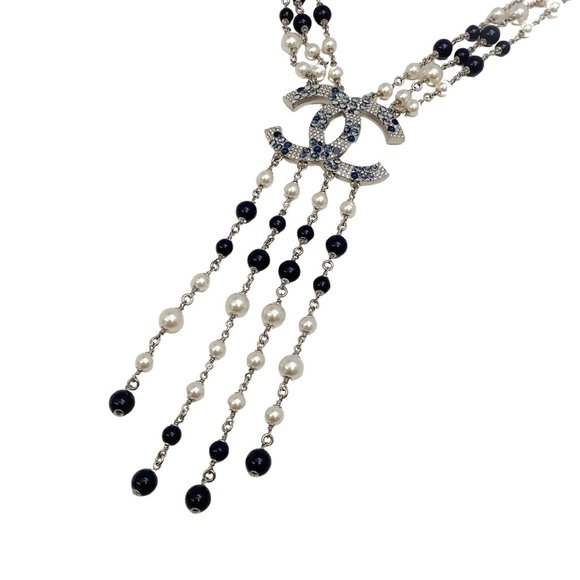 Chanel Pearl And Navy Crystals 2019 Necklace - Picture 4 of 5